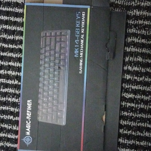 HYPER-REFINER GAMING LIGHT UP KEYBOARD - Picture 5 of 5